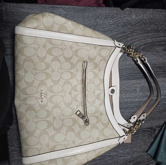 Coach Shoulder Bag - Picture 2 of 8